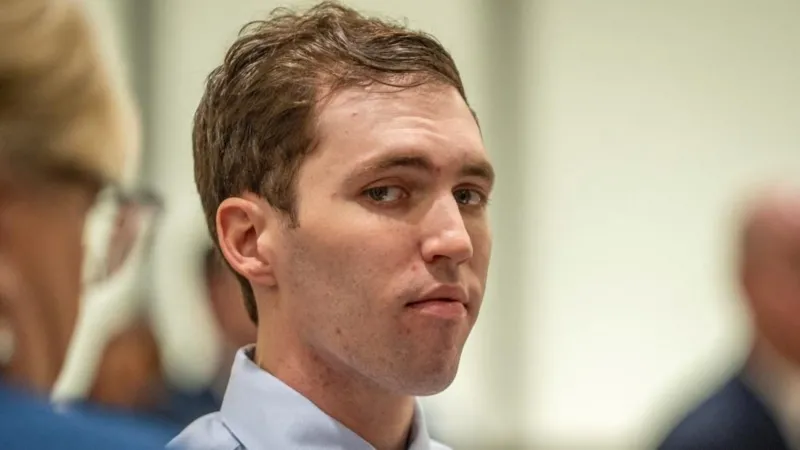 Charlie Kirk, acusado de assassinato, faz sua primeira comparecimento presencial no tribunal