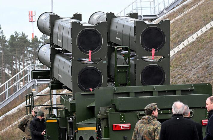 A Europa embarca em uma onda em massa de gastos militares. É suficiente para conter a Rússia?