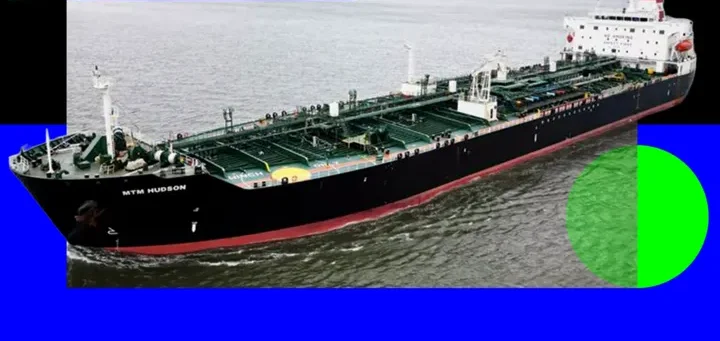 Dezenas de petroleiros russos sancionados navegam pelo Canal apesar da promessa do Reino Unido de ações ‘assertivas’