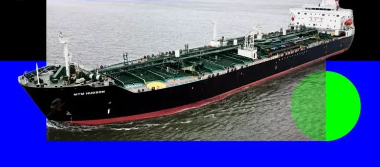 Dezenas de petroleiros russos sancionados navegam pelo Canal apesar da promessa do Reino Unido de ações ‘assertivas’