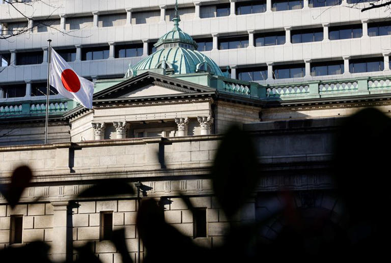 Banco do Japão prevê a continuidade dos aumentos salariais, mas tensão na China atrapalha perspectivas